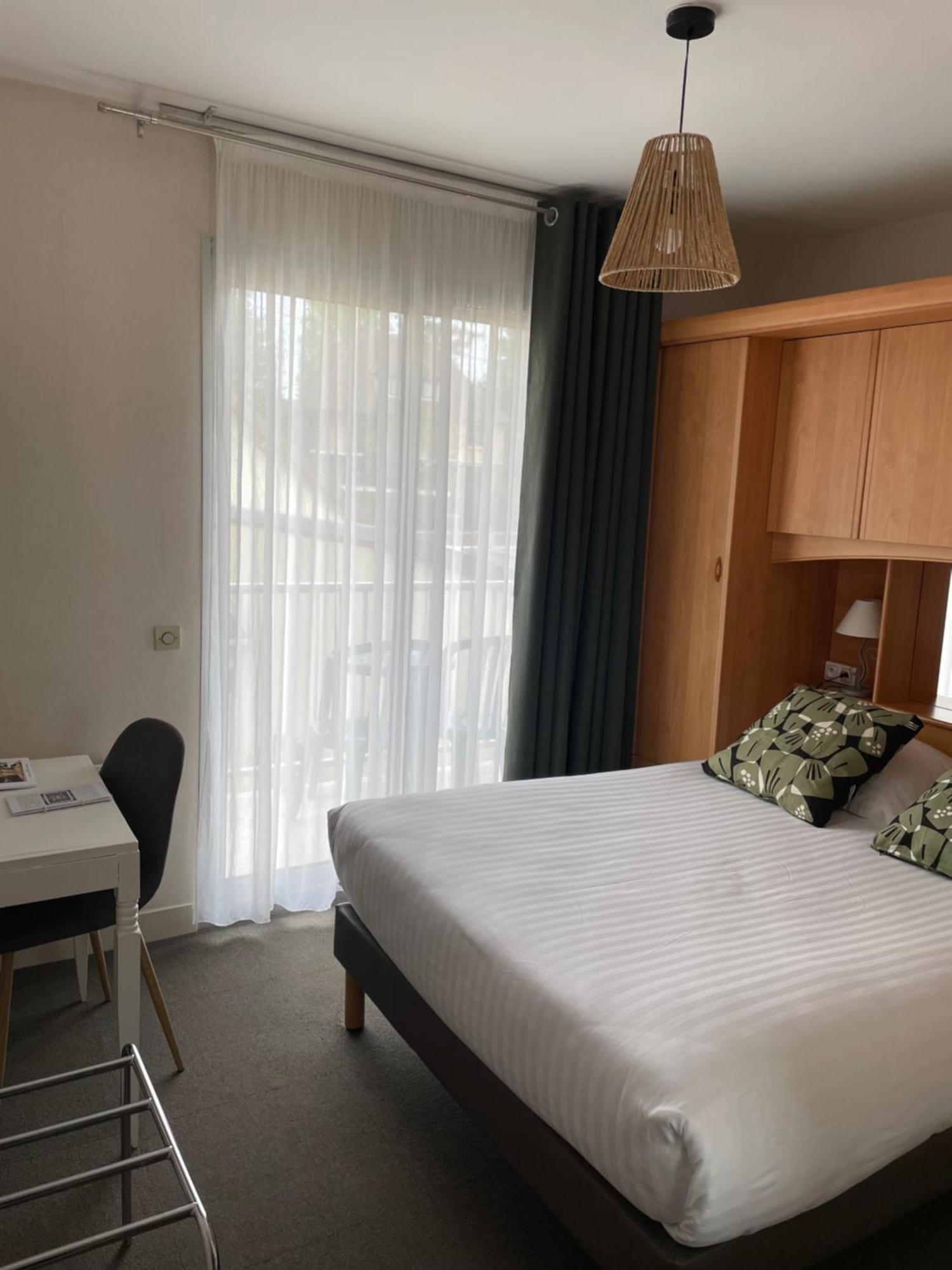 Le Vauban Hotel Merville-Franceville-Plage Ngoại thất bức ảnh