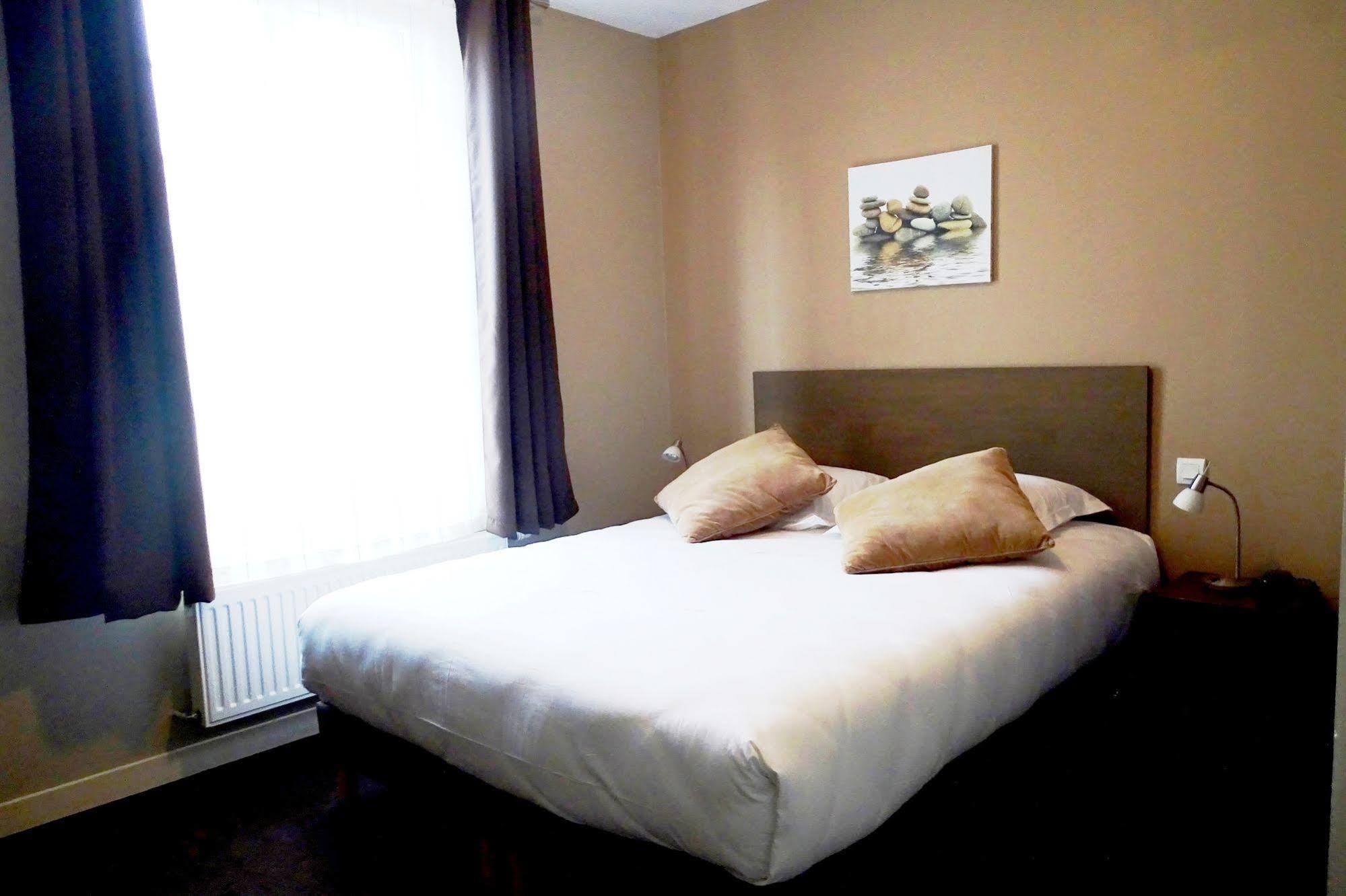 Le Vauban Hotel Merville-Franceville-Plage Ngoại thất bức ảnh